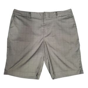 UNDER ARMOUR Shorts Mens 36 Gray Plaid Golf Flat Front Slash Pockets Activewear